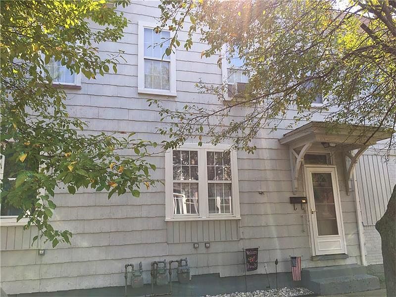 2nd image of 204 4th St