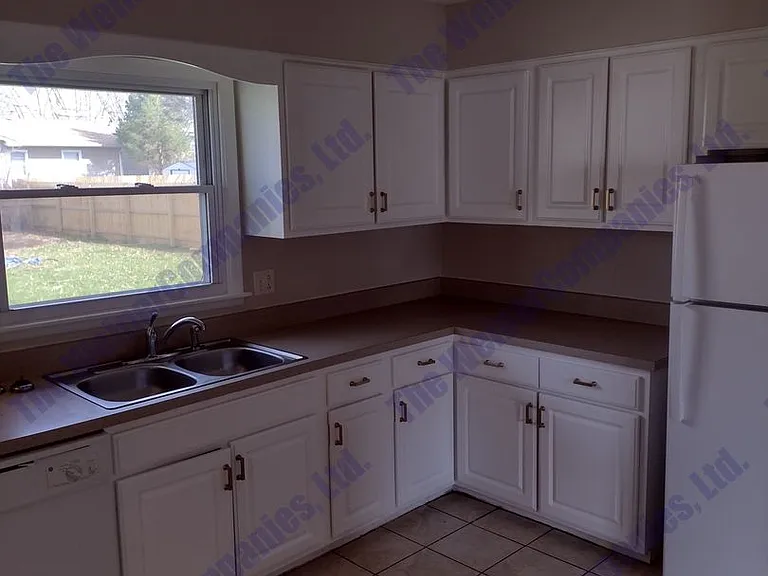 1804 Rebecca Dr — Photo 6