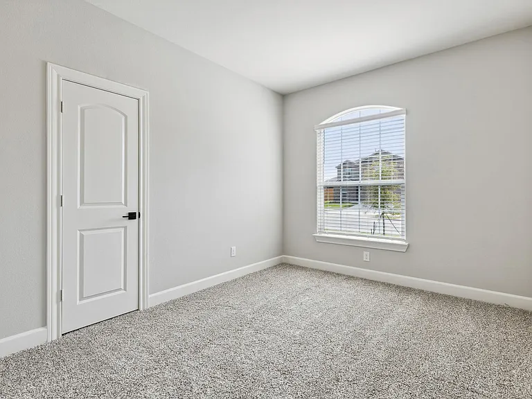 2113 Atwood Dr — Photo 4