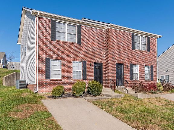 2nd image of 2559-2561 Mackenzie Ln