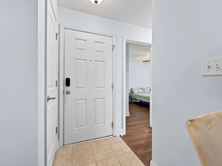 100 Capstone Dr — Photo 11