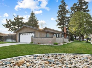 835 E Vassar Ct, Visalia, CA 93292
