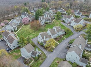 19 Prospect Rdg APT 27, Ridgefield, CT 06877