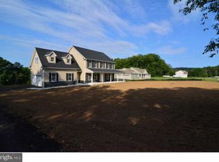 26 Jade Ln, Hereford, PA 18056