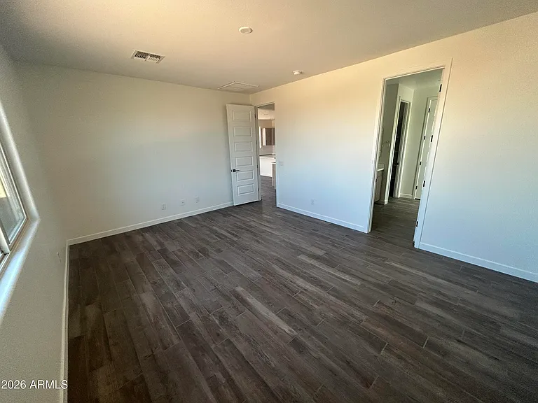 1626 E Evelyn St — Photo 14