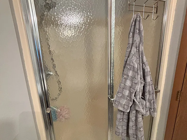 Second bathroom shower