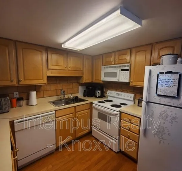 2201 Lake Ave #103 — Photo 15