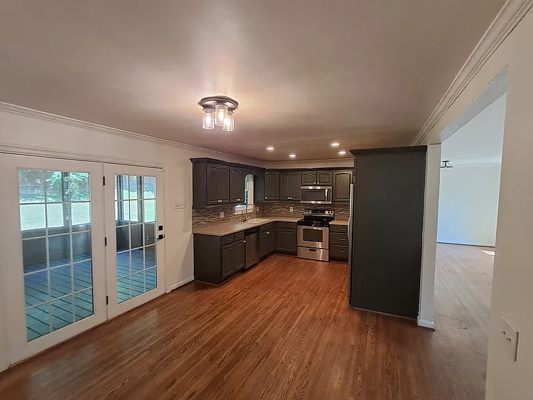 568 Valleywood Dr — Photo 10