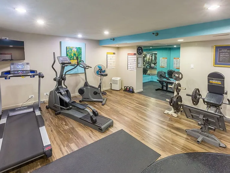 Convenient Living near Historic Humboldt District! — Photo 21