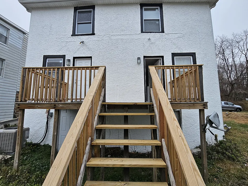 50 Old Lancaster Rd