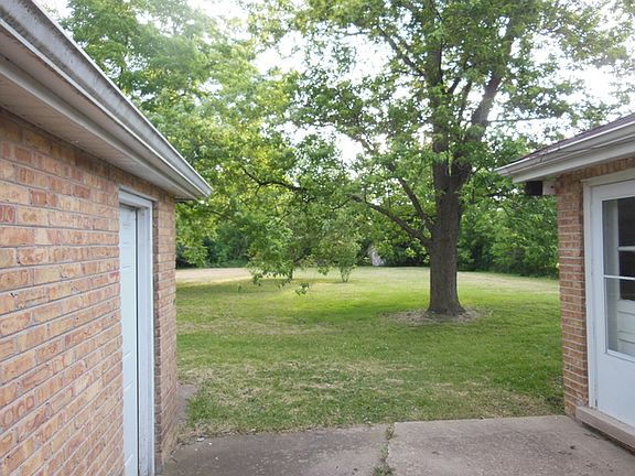 5th image of 1708 N Chicago Ave