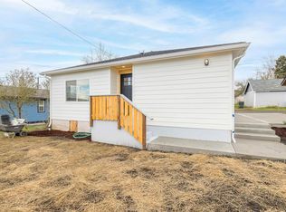 1120 1/2 W 8th St, Pt Angeles, WA