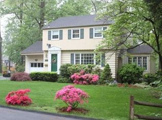 20 Beechwood Dr, Wayne, NJ 07470