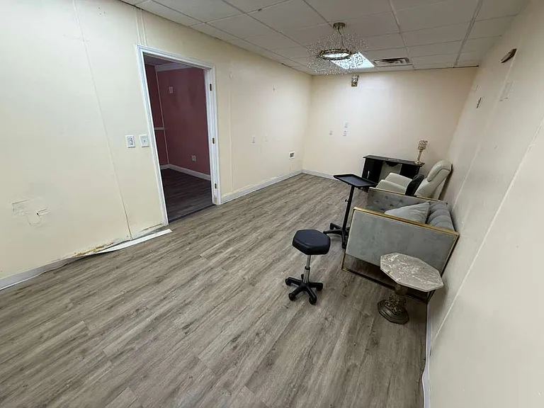 2526 Missile Rd #4 — Photo 5