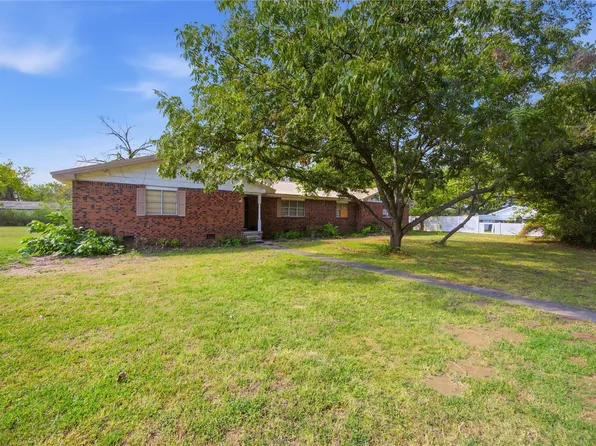 120 J C Watts Ave, Eufaula, OK 74432