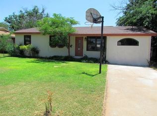 1010 13th St, Shallowater, TX 79363