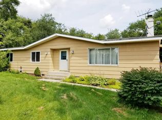 W930 Du Sable Dr, Burlington, WI 53105
