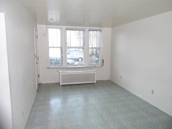 4th image of 4437 S Fairfield Ave