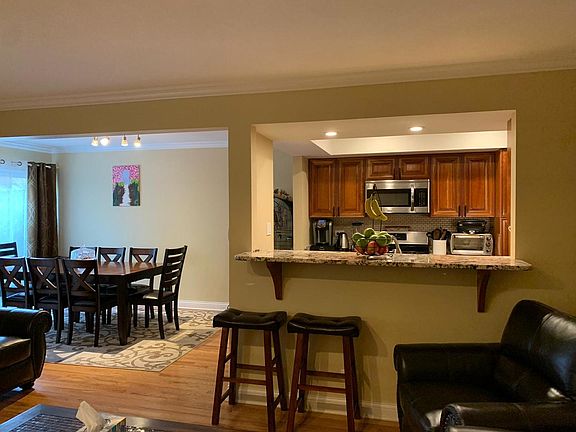 2nd image of 4 W Pebble Ct APT A
