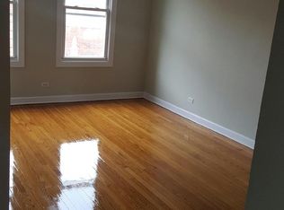1820 E 72nd St #2, Chicago, IL 60649