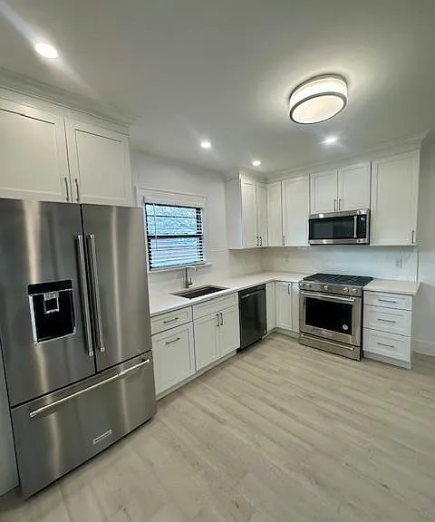 361 E Olive St — Photo 8