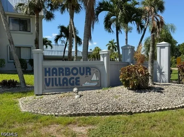 3914 Orange Grove Blvd APT 5, North Fort Myers, FL 33903