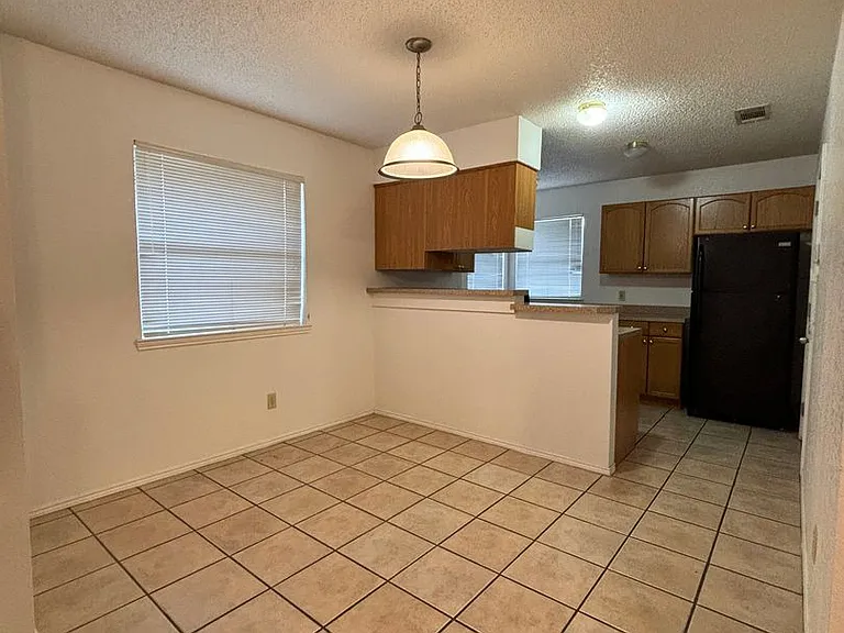 3739 Hulen Park Cir — Photo 3