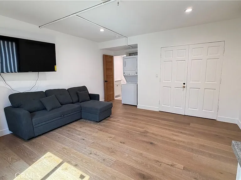 7257 Wilbur Ave #ADU — Photo 7
