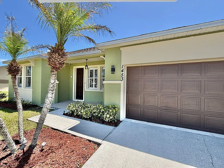 1453 Santa Anna St SE — Photo 3