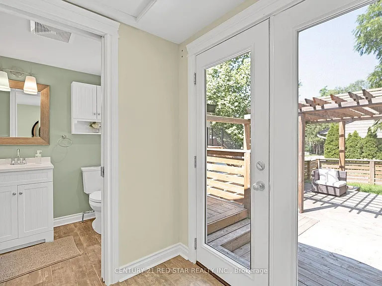 458 Dundurn St S — Photo 43