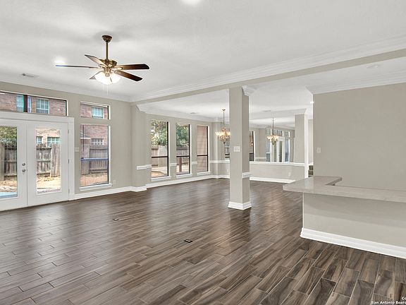 5th image of 15110 Olde Tavern Ct