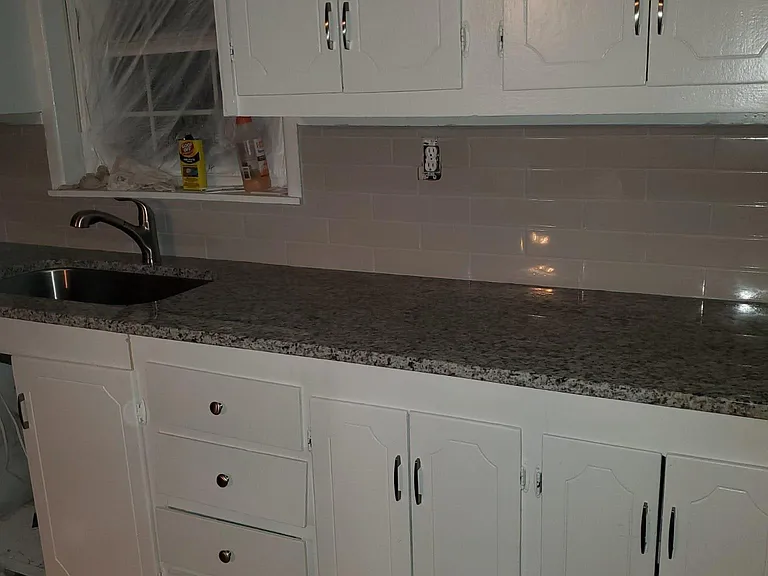 202 McElroy St — Photo 9