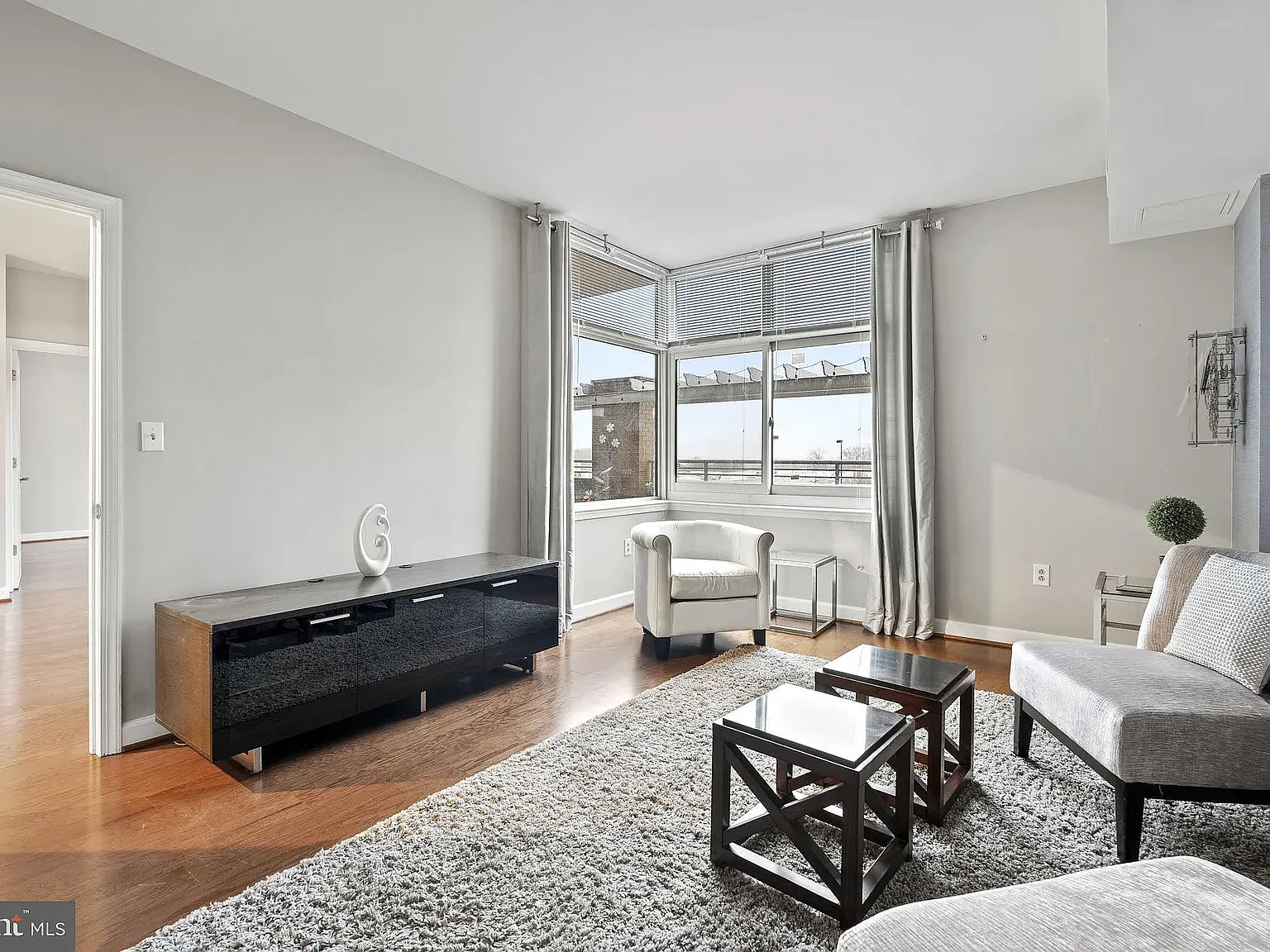 5750 Bou Ave — Photo 4