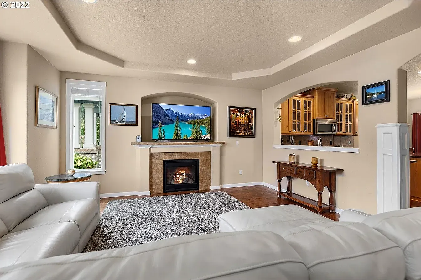 4 bed, 2180 sqft, $3,000 — Photo 4