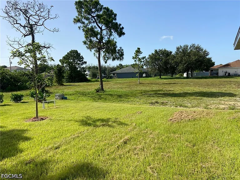 2837 NW 24th Ave — Photo 8