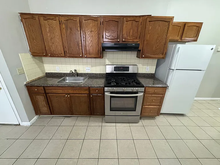 162 Bassett St #A3 — Photo 8