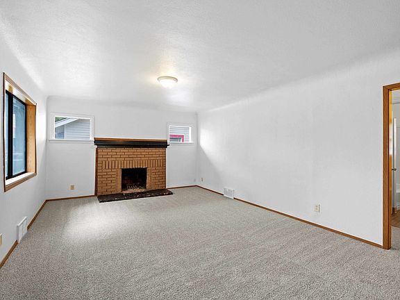 5th image of 4033 E 6th Ave