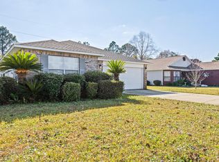 9523 Parker Place Dr, Navarre, FL 32566