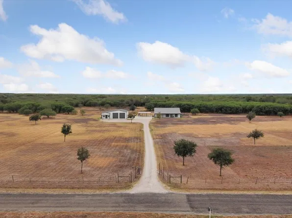 149 Ranch Rd, Mathis, TX 78368