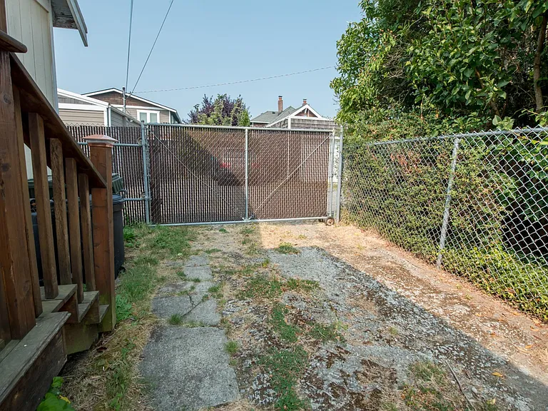 5213 41st Ave SW — Photo 15
