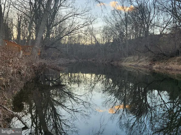 47 Milky Way, Augusta, WV 26704