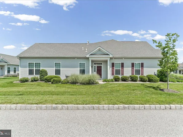 1636 Boxwood Rd, Garnet Valley, PA 19060