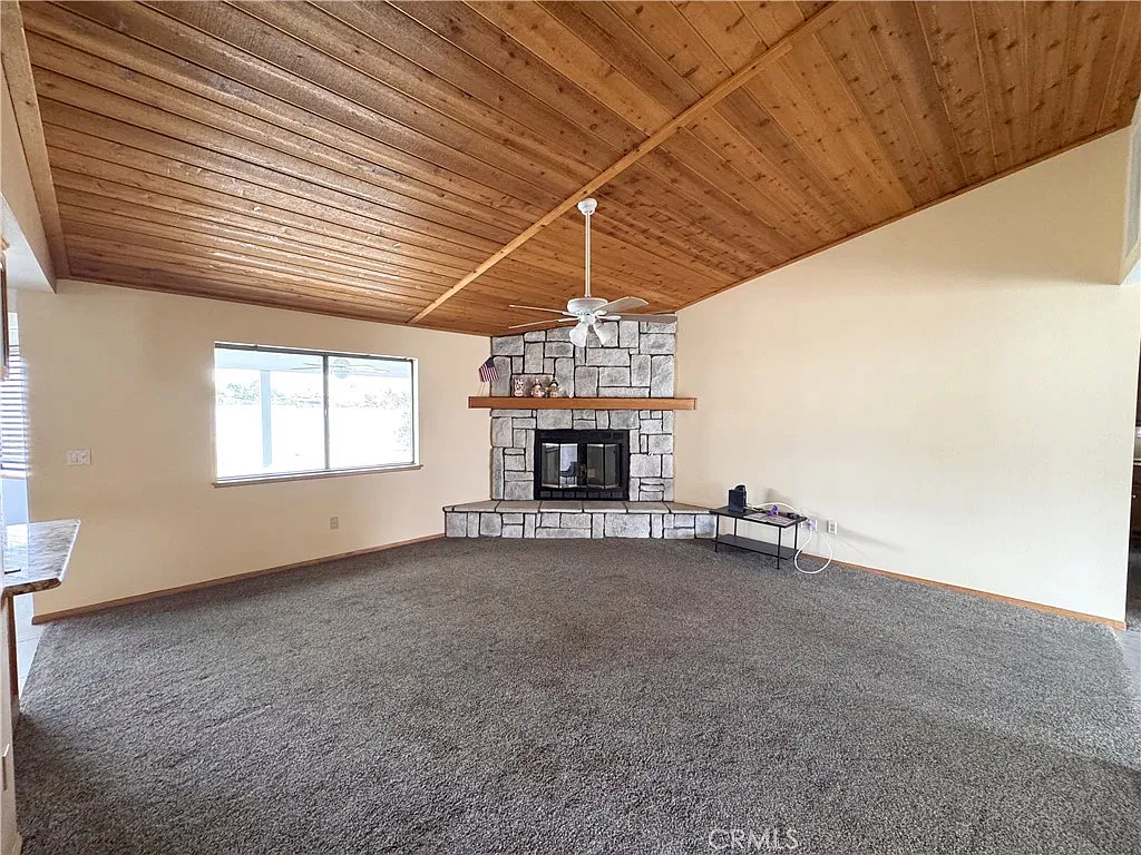 3 bed, 2270 sqft, $2,700 — Photo 4