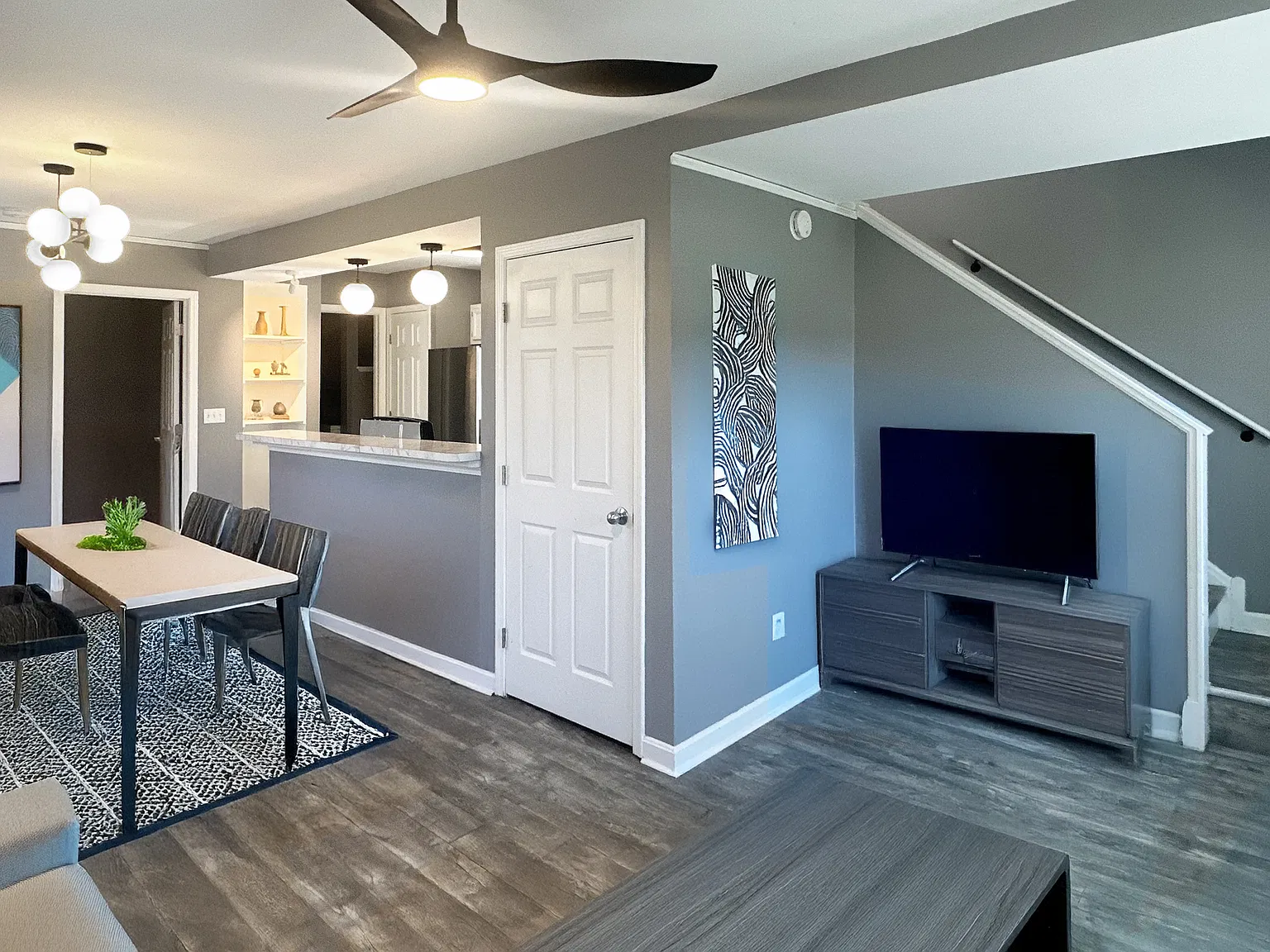 2 bed, $1,590 — Photo 4