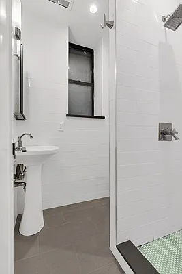 Rented by Cooper & Cooper Real Estate | media 16