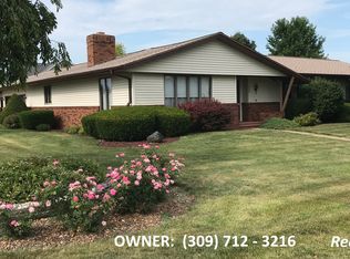 808 W High St, Roanoke, IL