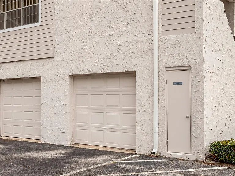 2786B Curry Ford Rd — Photo 3