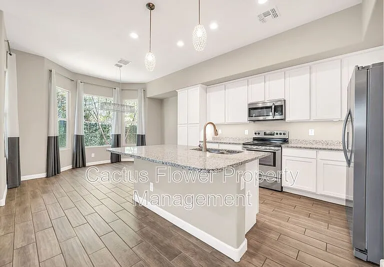 3067 N 33rd Pl — Photo 18