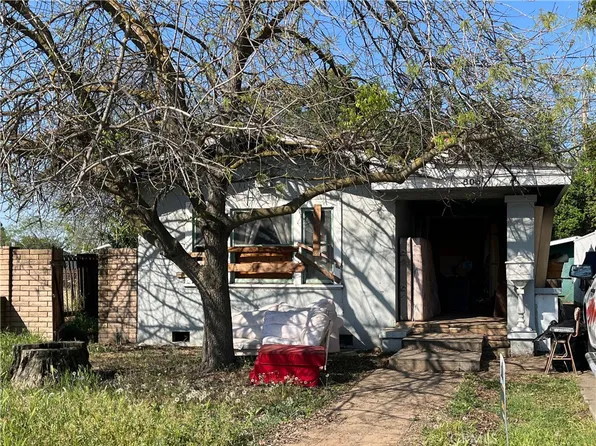 805 S Court St, Visalia, CA 93277