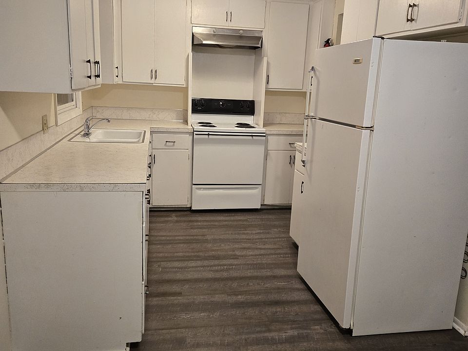 1st image of 513 N Oak Ave